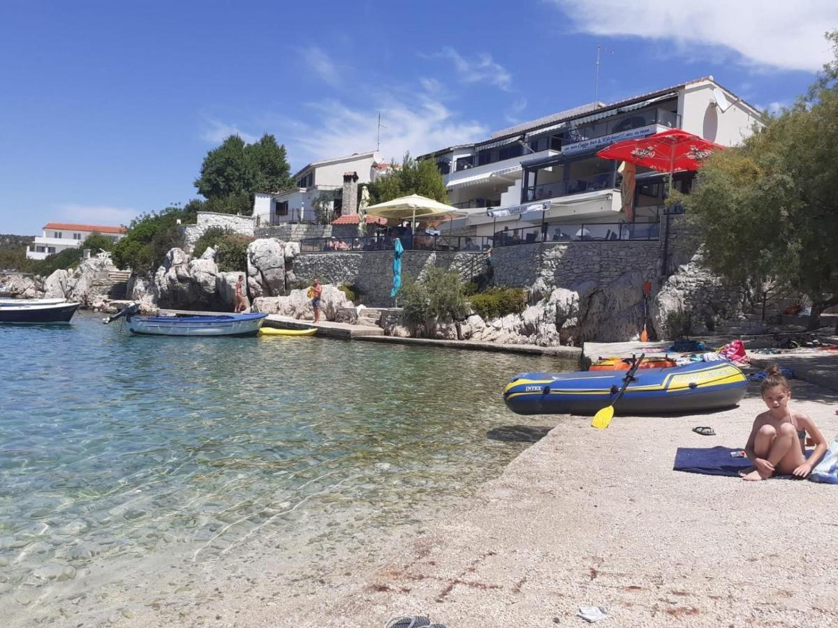 Srecko Apartman Rogoznica  Esterno foto